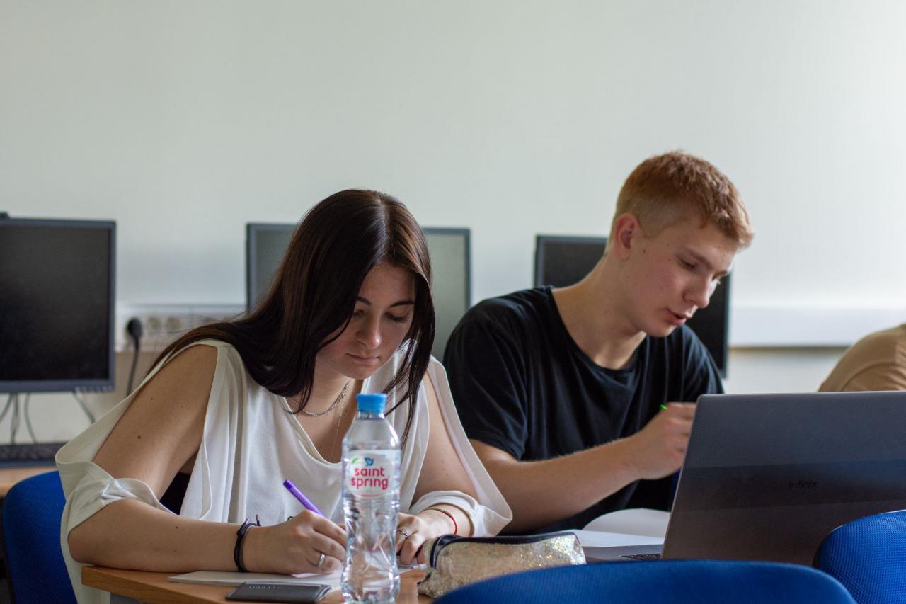 Khuyến mãi khóa học online theo hành vi: đúng người, đúng lúc Khuyến mãi khóa học online theo hành vi: đúng người, đúng lúc