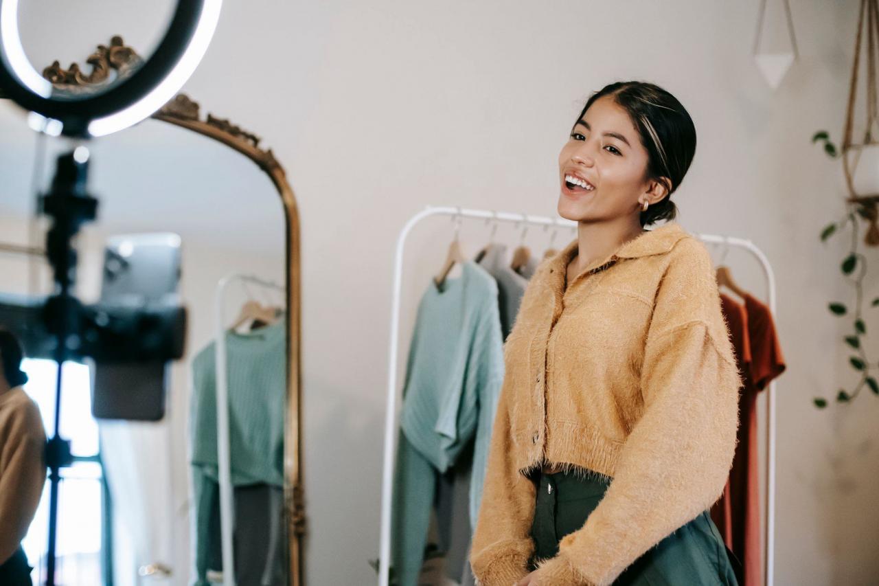 Chi phí thực tế cho shop thời trang nhỏ